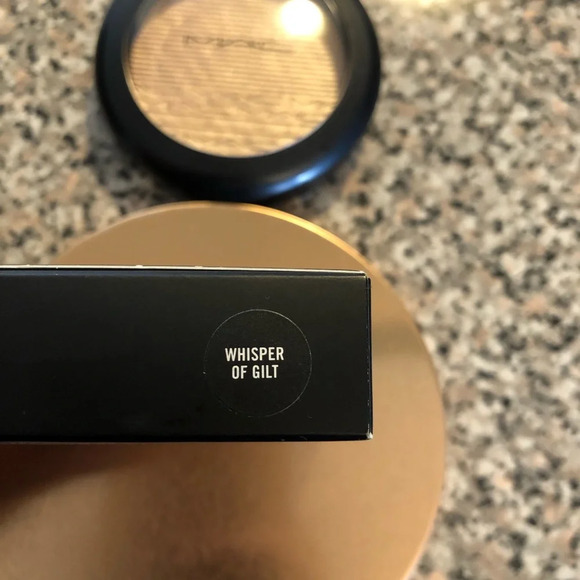 M.A.C extra dimension skinfinish poudre lumiere - Picture 7 of 8